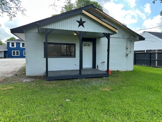 Building Photo - 9334 Lomax St