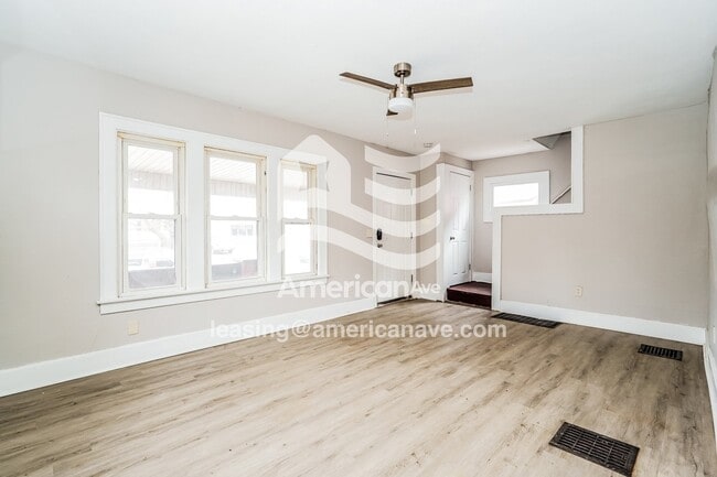 Photo - 196 N Burgess Ave