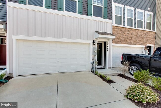 Photo - 7989 Patterson Wy