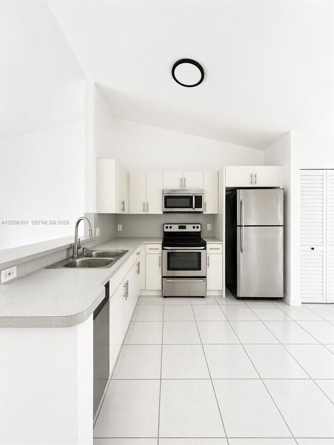 Photo - 3204 San Remo Cir