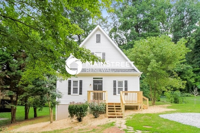 Building Photo - 3 Bedroom Pet-Friendly Home in Winston-Sal...