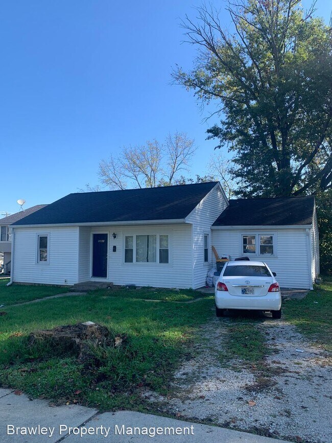 Photo - 4 br, 2 bath House - 1302 N Woodburn Ave