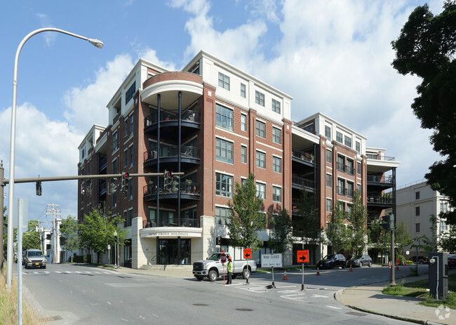 Photo - 83-87 Railroad Pl