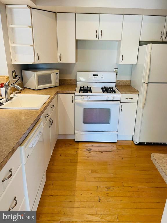 Photo - 1908 Society Pl