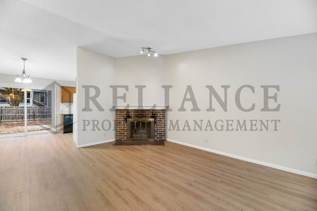 Photo - 141 S Lark St Condo