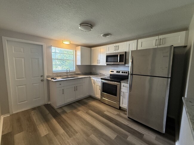 Photo - 615 Osceola Rd