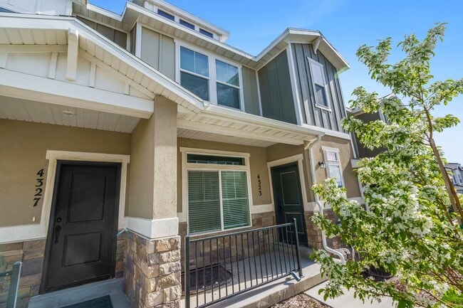 Photo - 4323 W Dixon Way