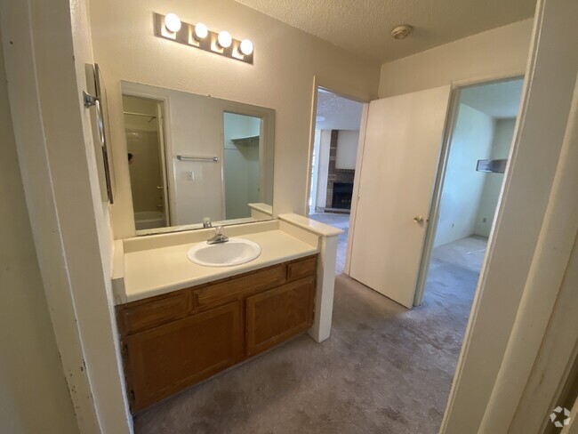 Building Photo - Charming Condo in Marina Pointe Unit B103