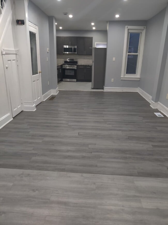 Photo - 135 N 51st St