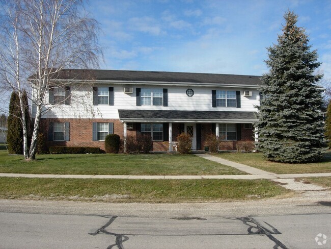 Building Photo - 1934 Sylvan Way Unit 7 Rental