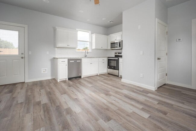 Photo - 201 S 11th St