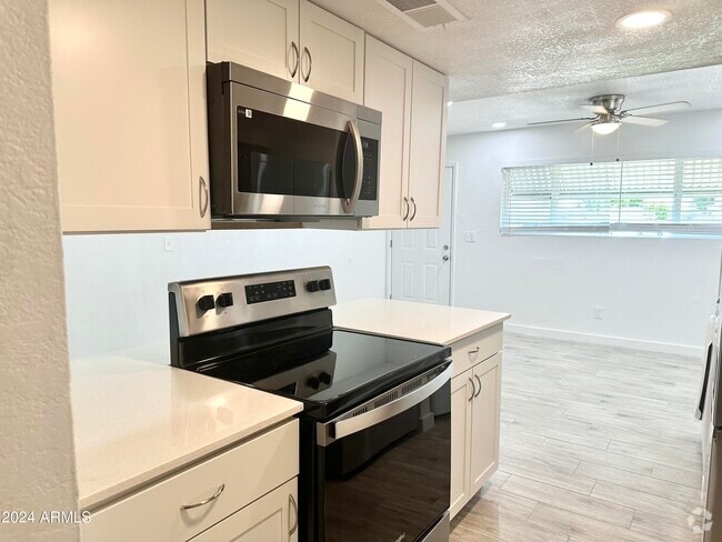 Building Photo - 16821 N 26th St Rental