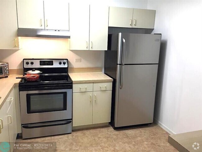 Building Photo - 3650 N 56th Ave Unit 520 Rental