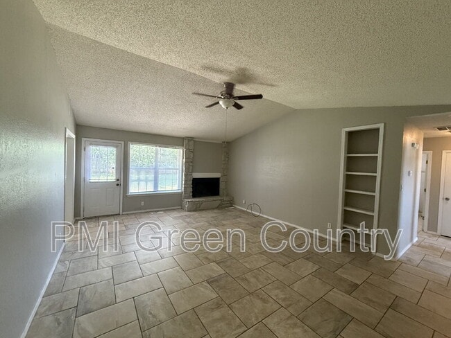 Photo - 900 W Norman St