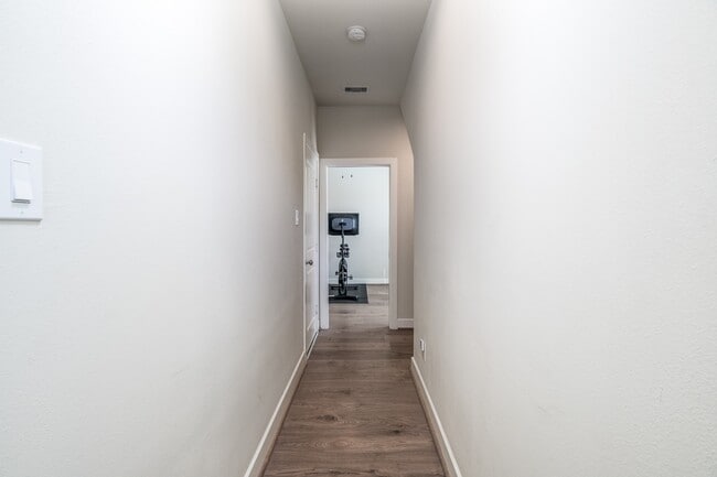 Photo - 4919 Avenue J