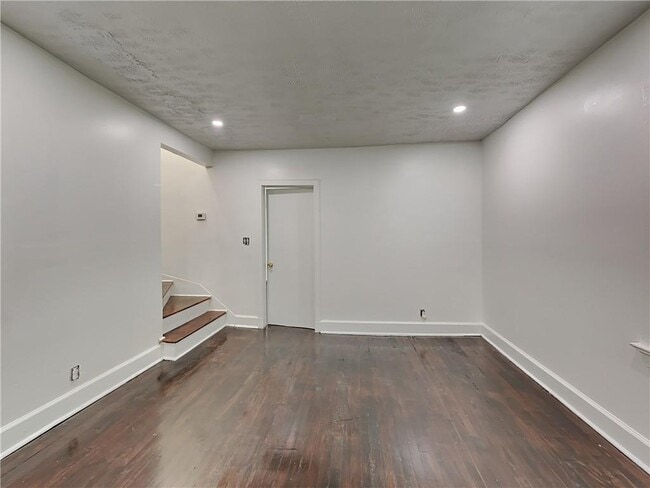 Photo - 542 S Evelyn Pl NW