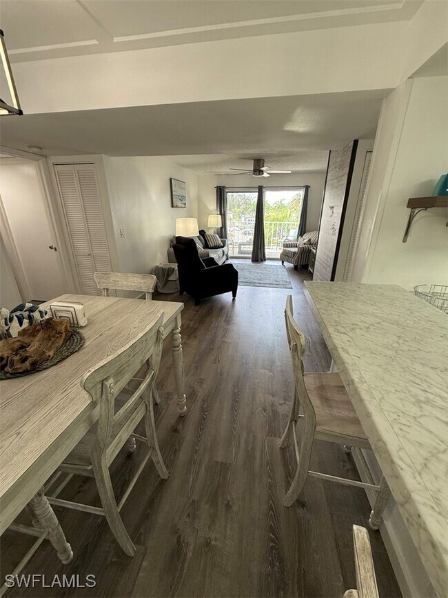 Photo - 2875 Palm Beach Blvd Unidad 206