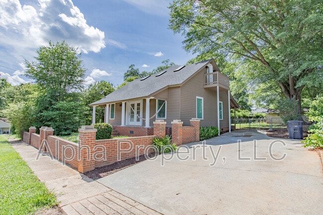 Photo - 114 Edwards St