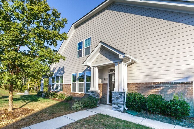 Photo - 5818 Glenmore Garden Dr