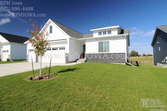 Photo - Over 2500 Square feet!!! 4 Bedroom, 2.5 Bath Home in Ankeny