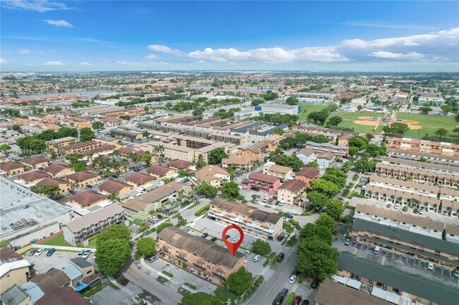 Photo - 2261 W 53rd St Unit 13