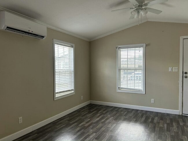 Photo - 6941 MacDonald Ct