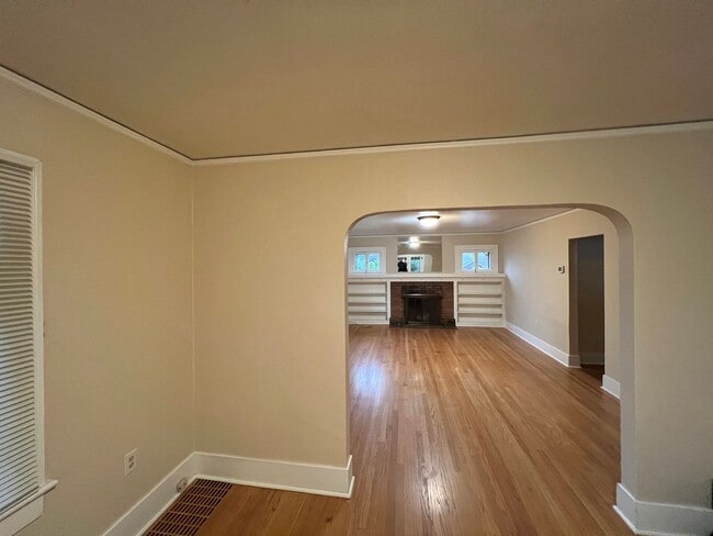 Photo - Charming and Spacious 4 Bed, 2.5 Bath Home near Downtown