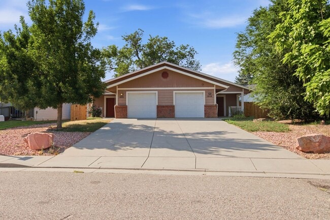 Photo - 1205 Raven Pl