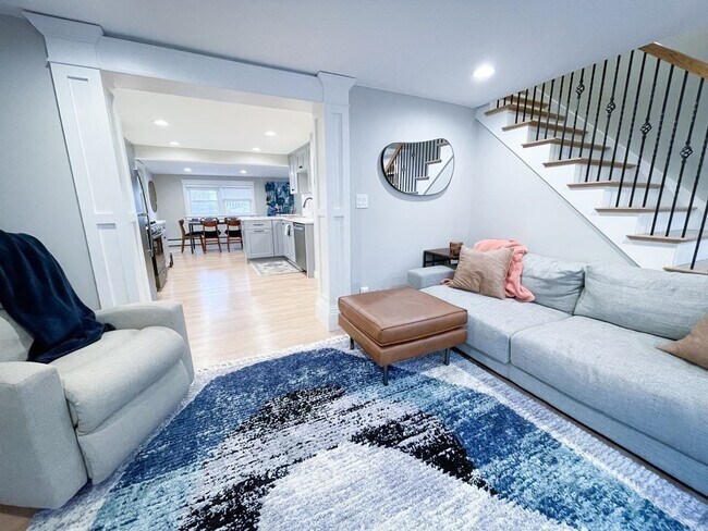83 Rockridge Rd