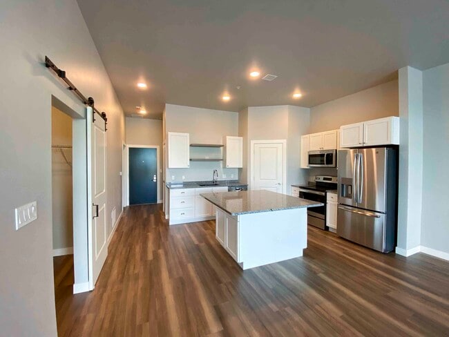 Overlook Kitchen - 2 BDRM