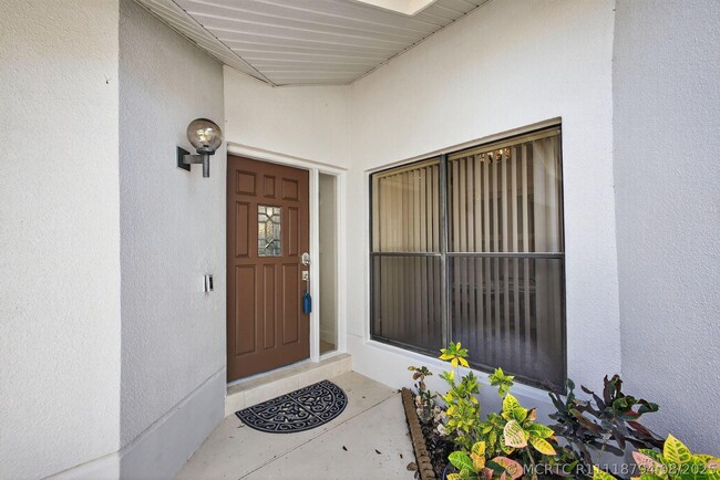 479 Prestwick Cir