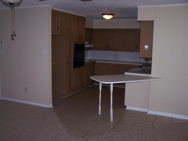 Photo - 2011 Tryon Rd