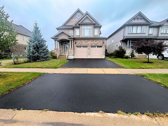 Building Photo - 23 Irongate Dr