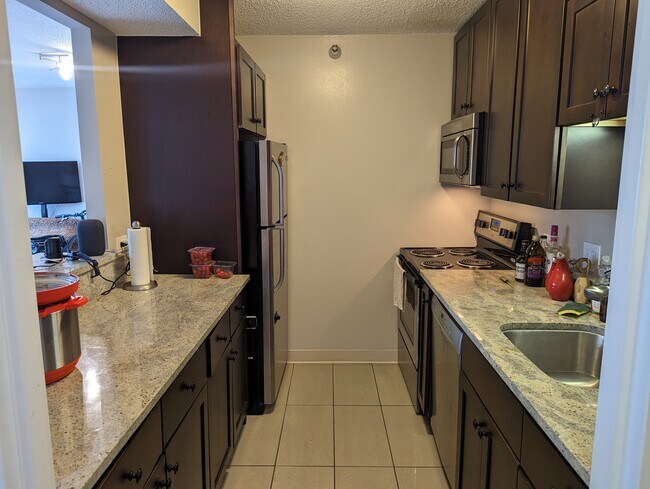 Photo - 10 E Ontario St