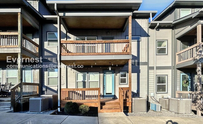 Photo - 220 Croleywood Ln