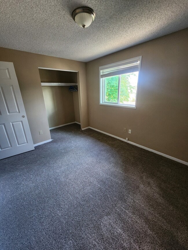 Photo - 415 E Mullan Ave
