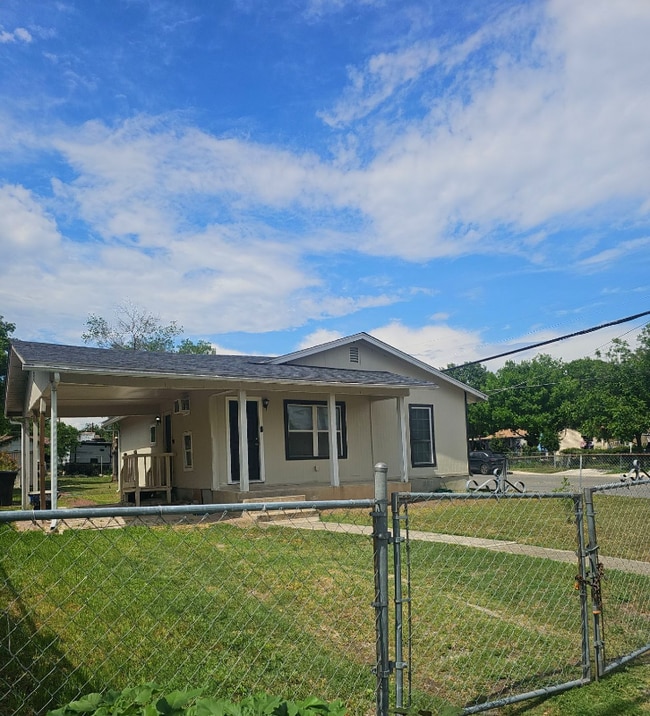 Photo - 5003 Lark Ave