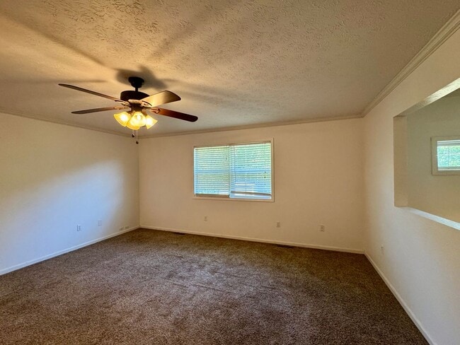 Photo - For Rent in St. Robert, MO – Spacious 4 Bed / 3 Bath Home