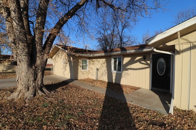 Photo - Family home for rent!