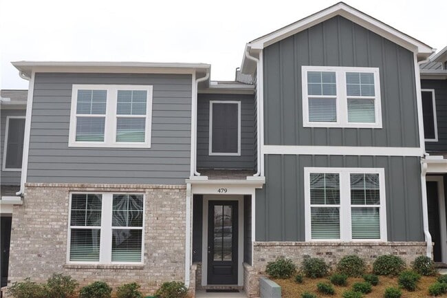 Building Photo - 479 Crown Dr