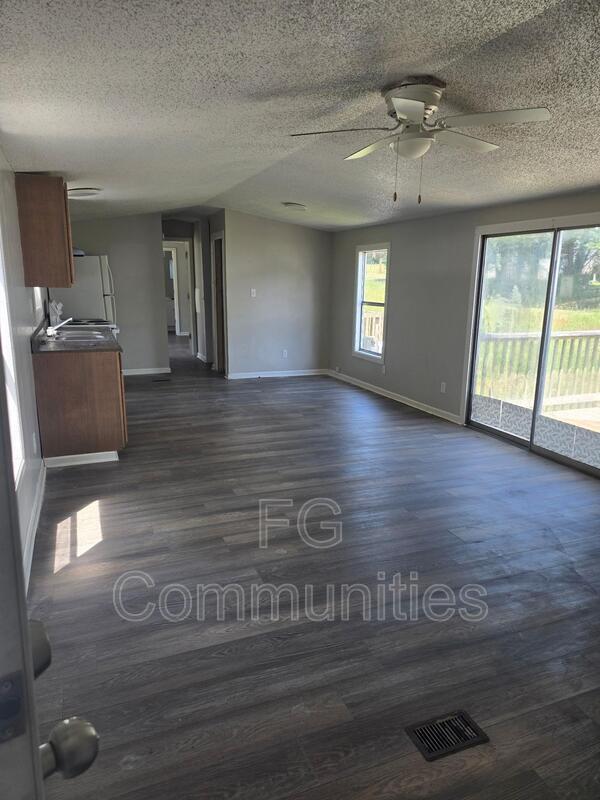 Photo - 106 Mike Rd