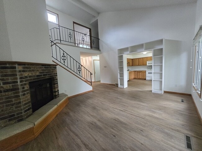 Building Photo - Prairie Townhomes