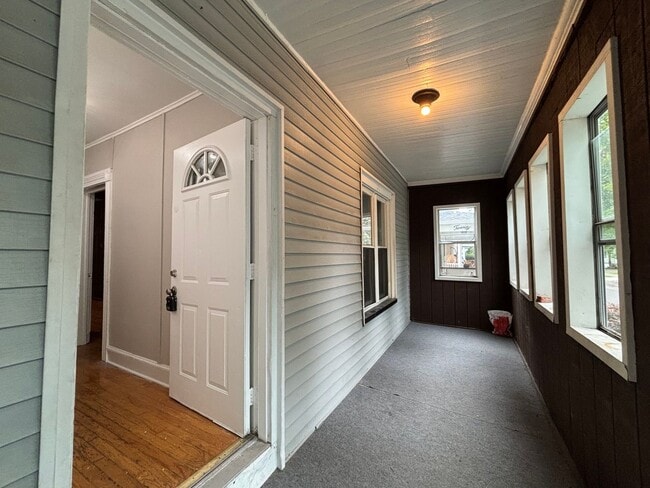 Photo - 4 Bedroom 2 Bath Single Family House!