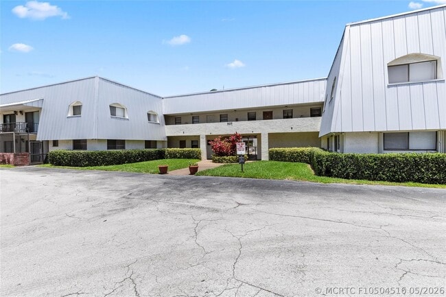 825 NW 13th St Unit 1130