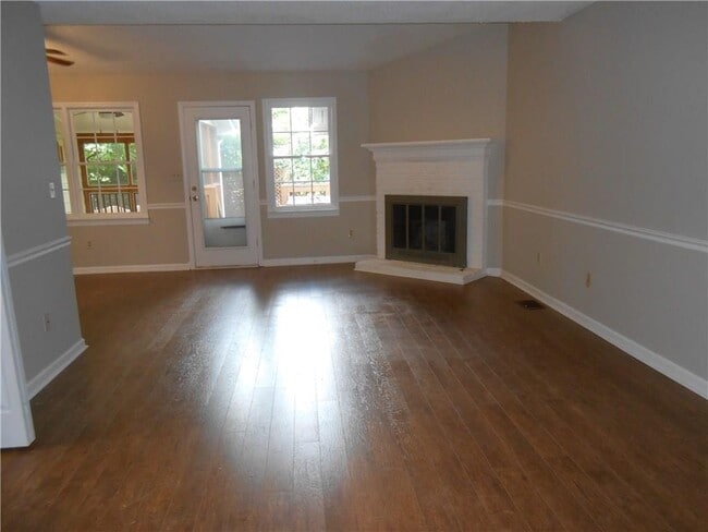 Photo - 1135 Country Club Pl