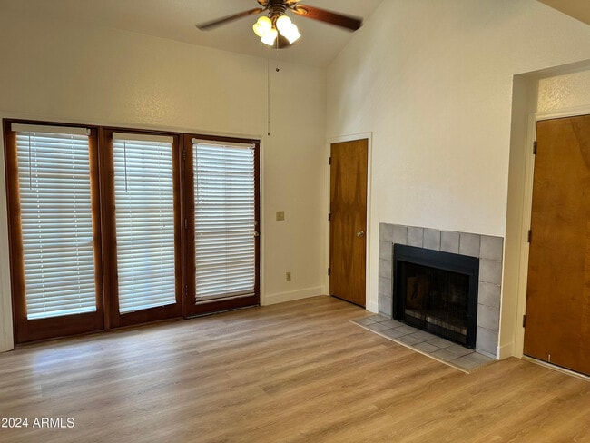 Photo - 3716 E University Dr