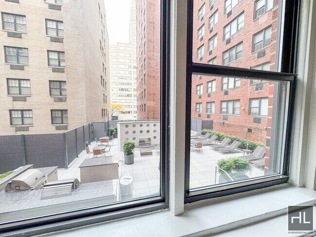 Photo - East 79th Street Unidad 2D