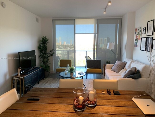 Photo - 16385 Biscayne Blvd Unit 1417