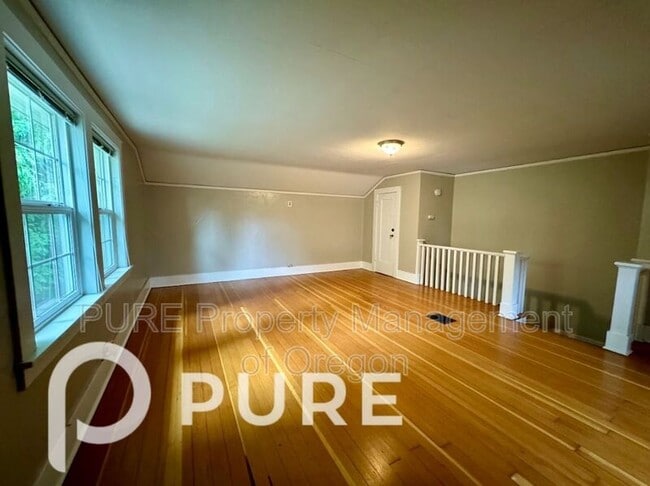 Photo - 3224 NE Clackamas St