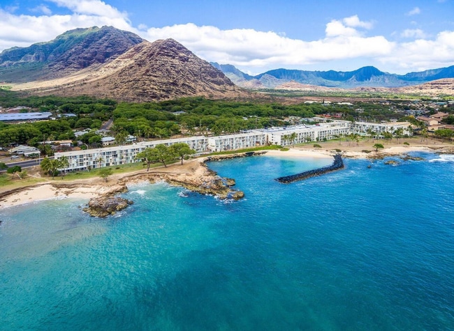 Building Photo - Makaha Surfside Studio Unit C115 Rental